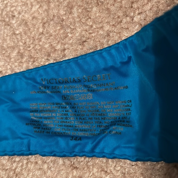 Blue Victoria’s Secret “Very sexy push up” bra - Picture 3 of 3